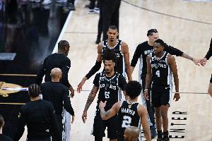 塞内加尔vs伊拉克免费直播_塞内加尔vs伊拉克免费直播在线观看_免费看直播