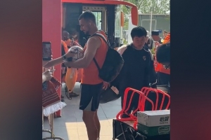 重磅中超大连英博vs武汉三镇在线观看_重磅中超大连英博vs武汉三镇在线观看在线观看_免费看直播