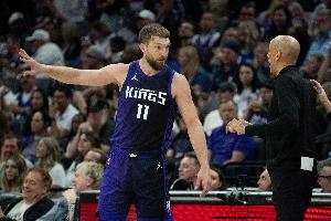 今日NBA雄鹿vs勇士比赛回放_今日NBA雄鹿vs勇士比赛回放在线观看_免费看直播