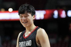 火爆NBA尼克斯vs马刺直播_火爆NBA尼克斯vs马刺直播在线观看_免费看直播